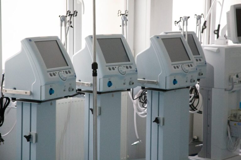 Achizitie servicii intretinere si reparatie tehnica de calcul, telecomunicatii, birotica si interconectare retele date-voce intre spitale
