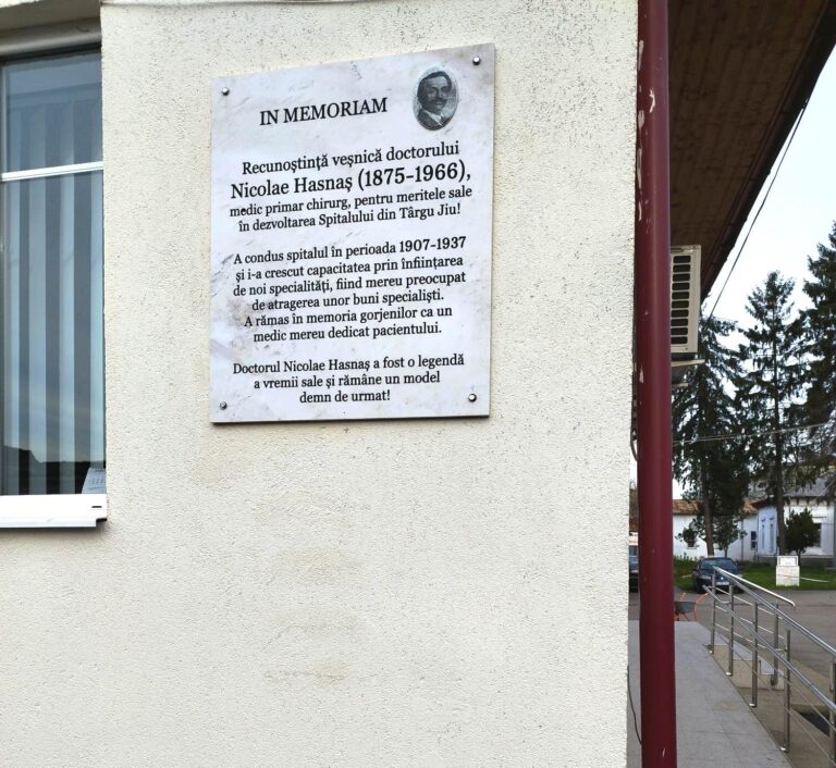 Doctorul Nicolae Hasnaș, omagiat la Spitalul Județean de Urgență Târgu-Jiu Doctorul Nicolae Hasnaș, omagiat la Spitalul Județean de Urgență Târgu-Jiu
